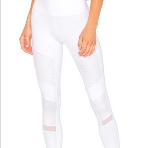 BRAND NEW Alo Yoga Moto Leggings Size L White